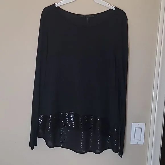 🎄🎄🎄Bcbg Maxazria sz Sm Sequin Trim RoseAnn Top in Black - Picture 6 of 8